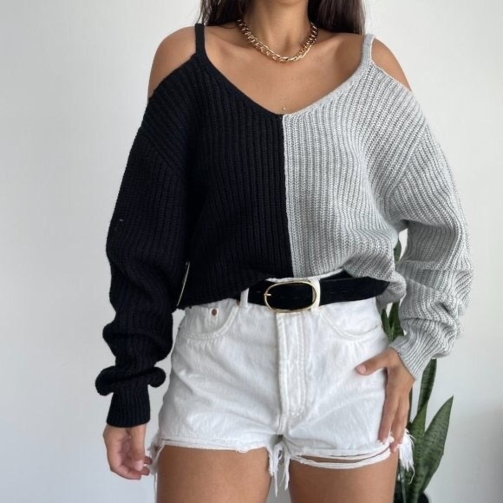 NEW PLUS SIZE Almost Famous 2 Tone Sweater - Picture 2 of 6